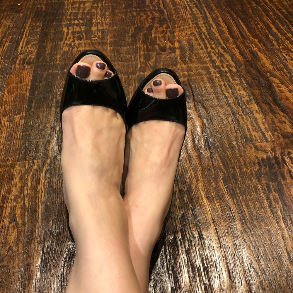 Prada Classic peep toe pumps - Picture 3 of 6